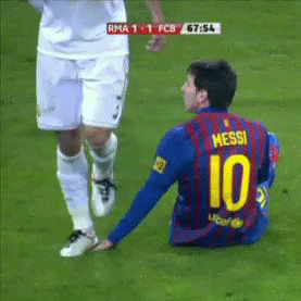 Pepe steps on Messi's hand