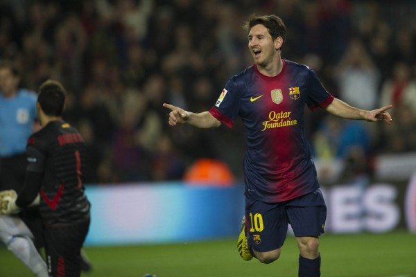 Messi celebrates his goal against Zaragoza