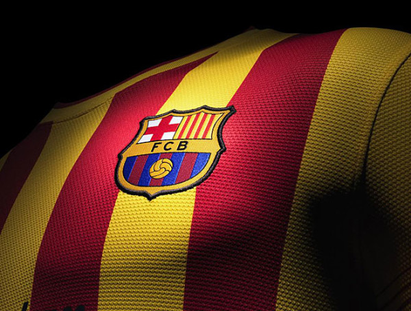 FC Barcelona crest detail away jersey 2013/14