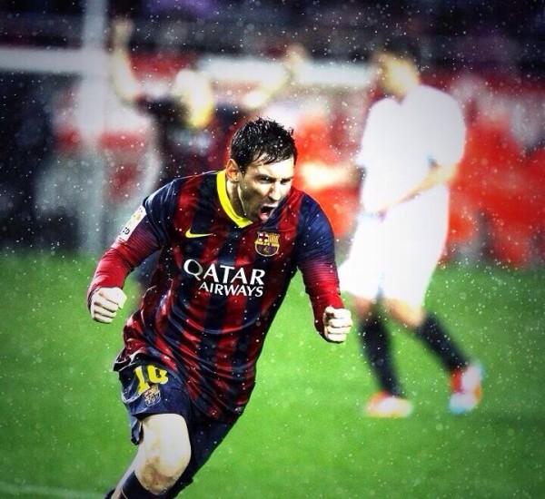 Leo Messi celebrates his second goal against Sevilla