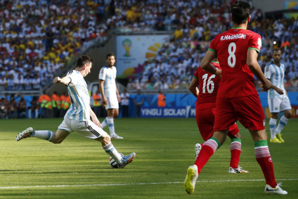Messi scores a wonderful goal against Iran